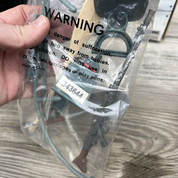 21ST CENTURY TOYS - The Ultimate Soldier Schimmwagen Land / Water Recon Vehicle - Picture 7 of 14